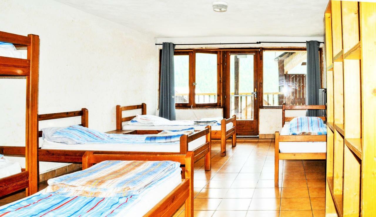 Chalet Le Genepy With Amazing Views! Molines-en-Queyras Luaran gambar